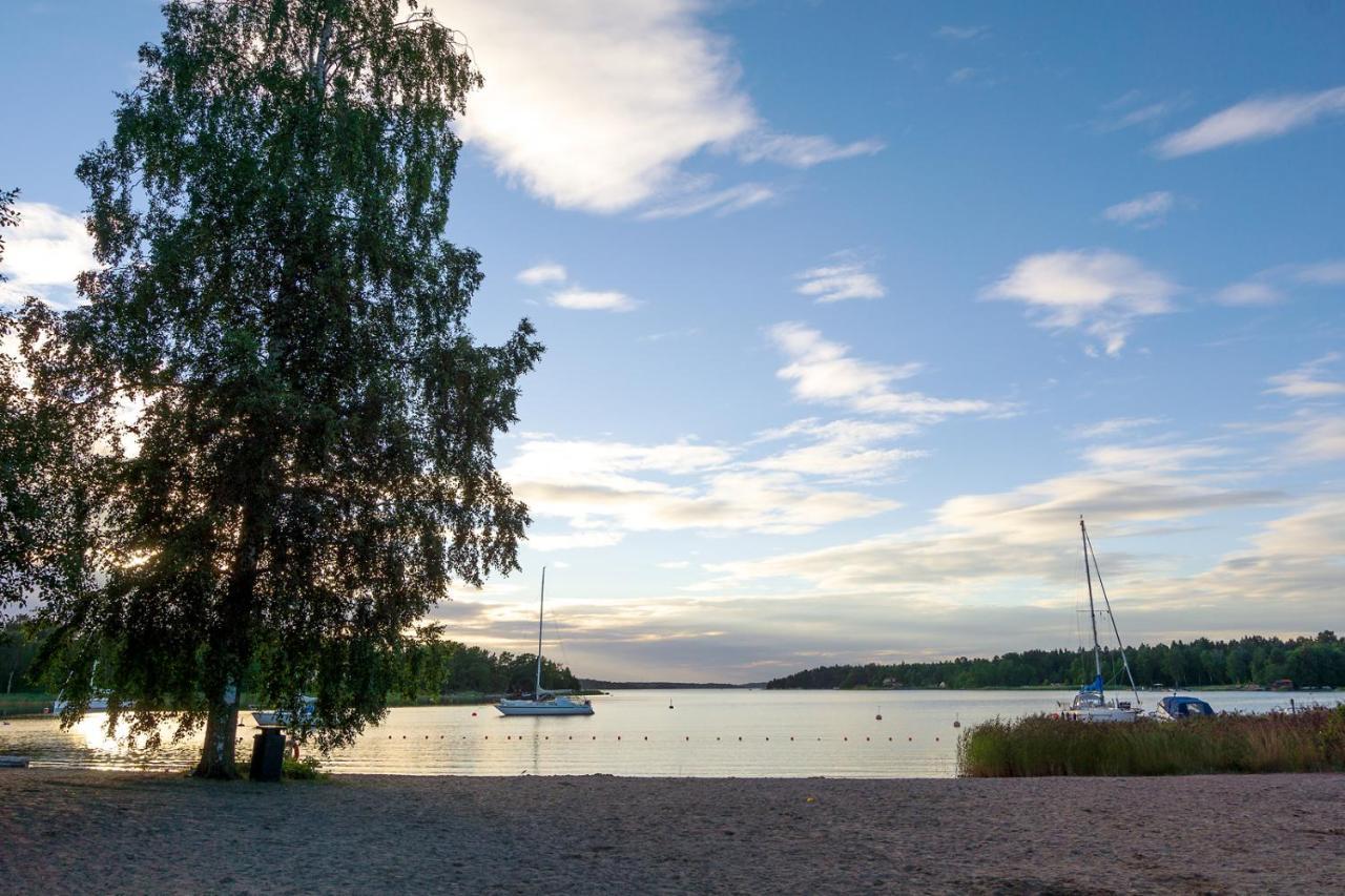 Vita Grindarna / Djuroe Havsbad Vila Djurhamn Exterior foto