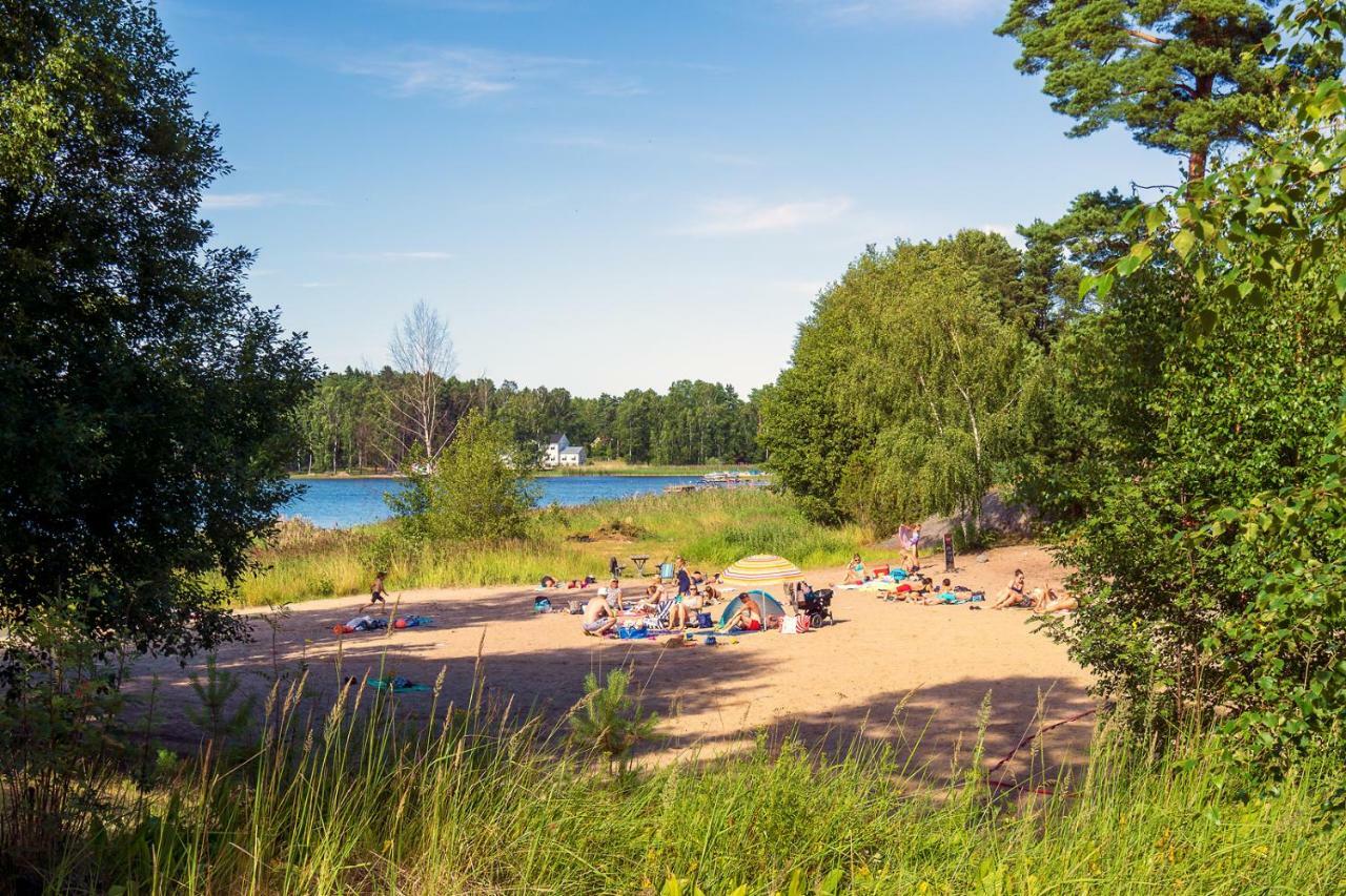 Vita Grindarna / Djuroe Havsbad Vila Djurhamn Exterior foto